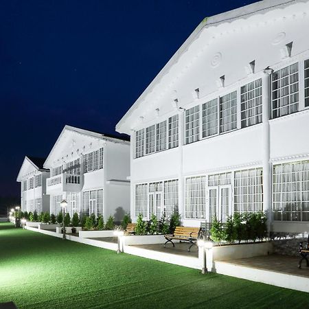 Treebo Skydale Inn & Suites With Mountain View Ooty Exterior foto