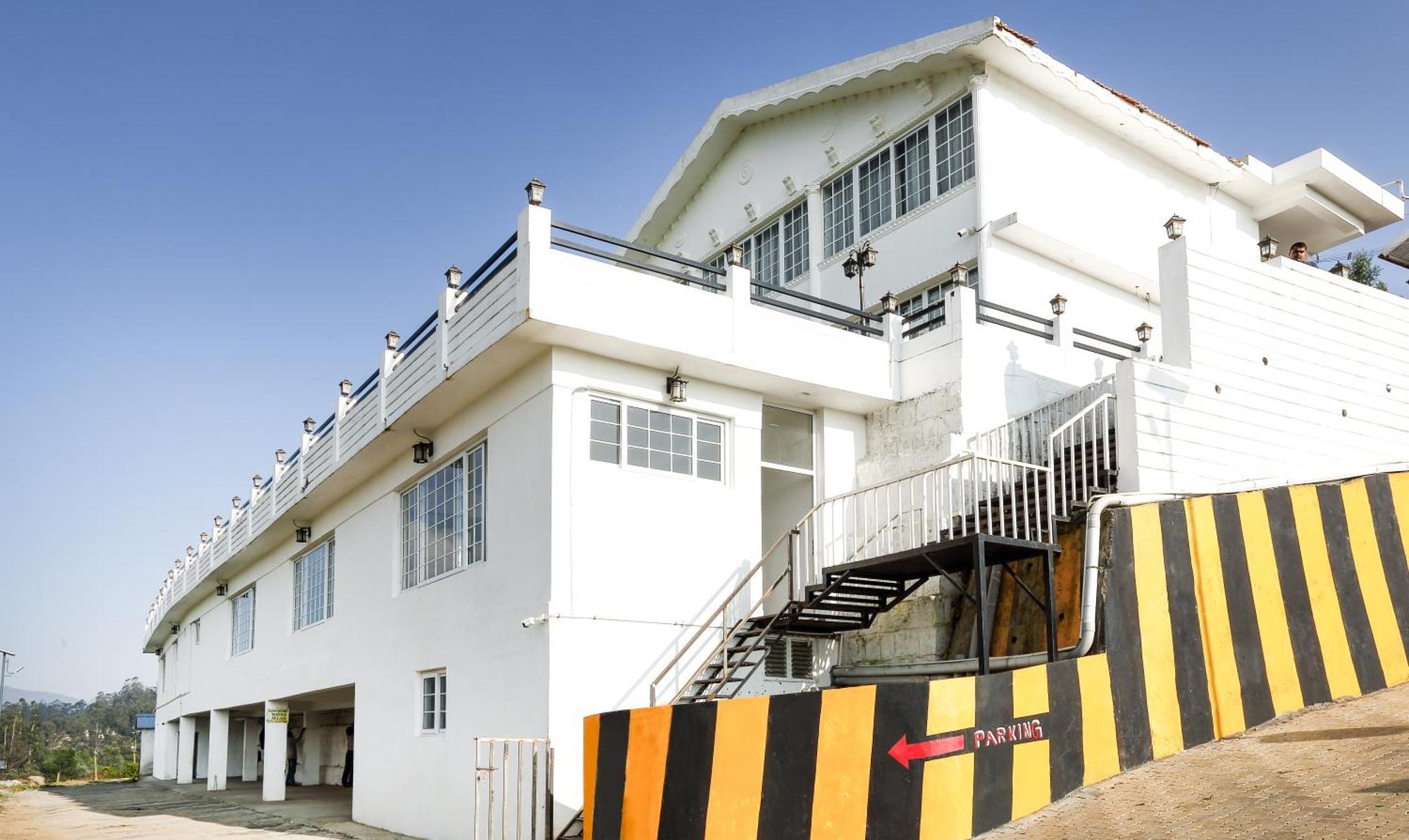 Treebo Skydale Inn & Suites With Mountain View Ooty Exterior foto