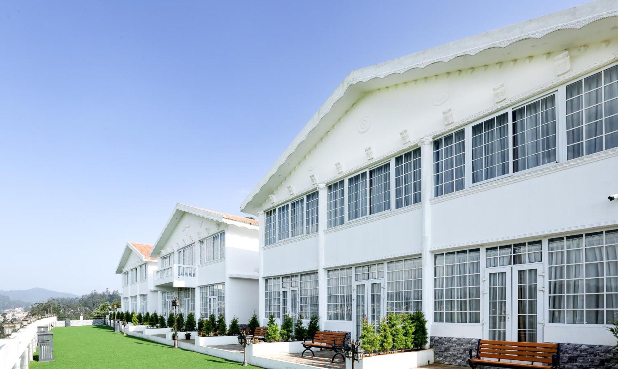 Treebo Skydale Inn & Suites With Mountain View Ooty Exterior foto