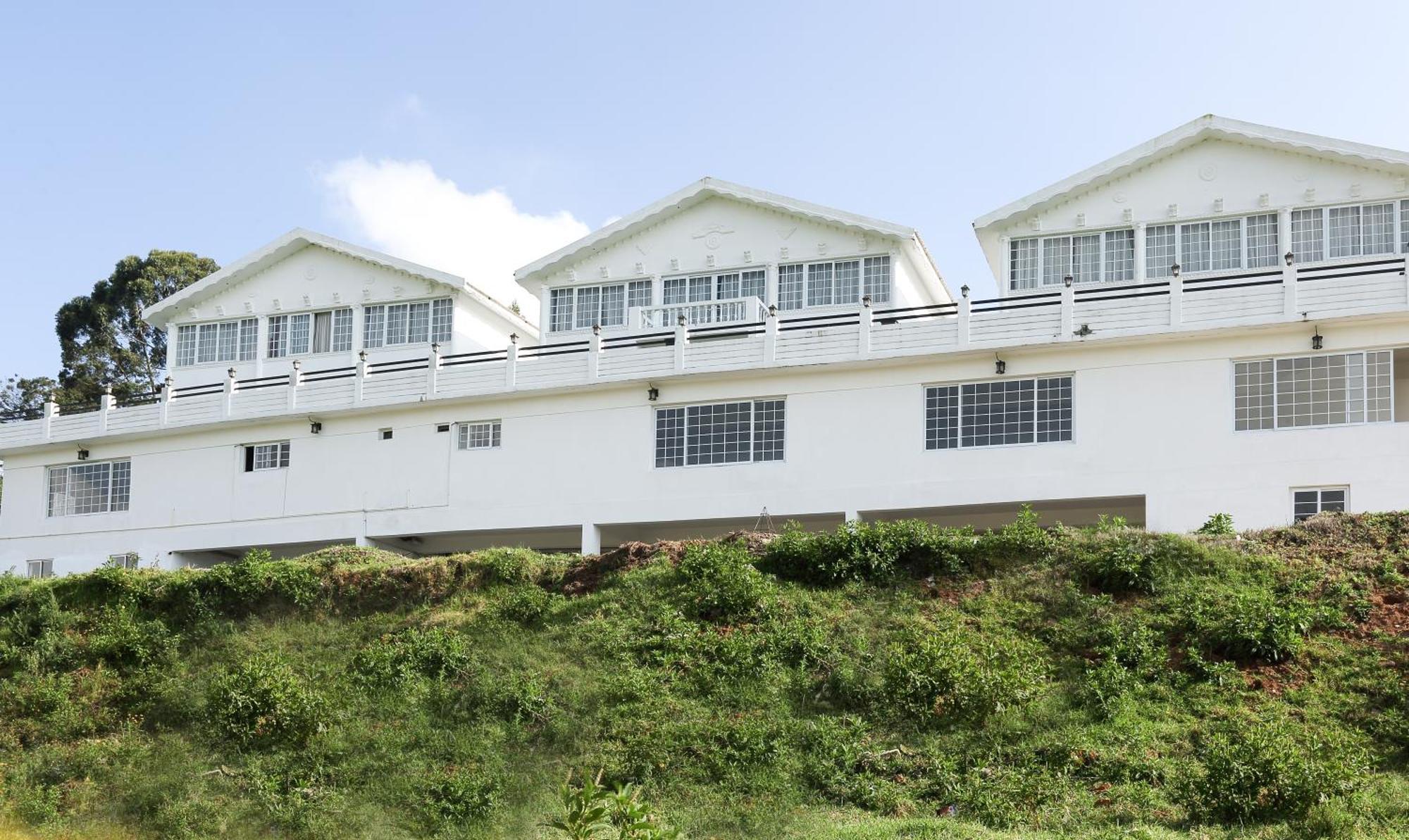 Treebo Skydale Inn & Suites With Mountain View Ooty Exterior foto