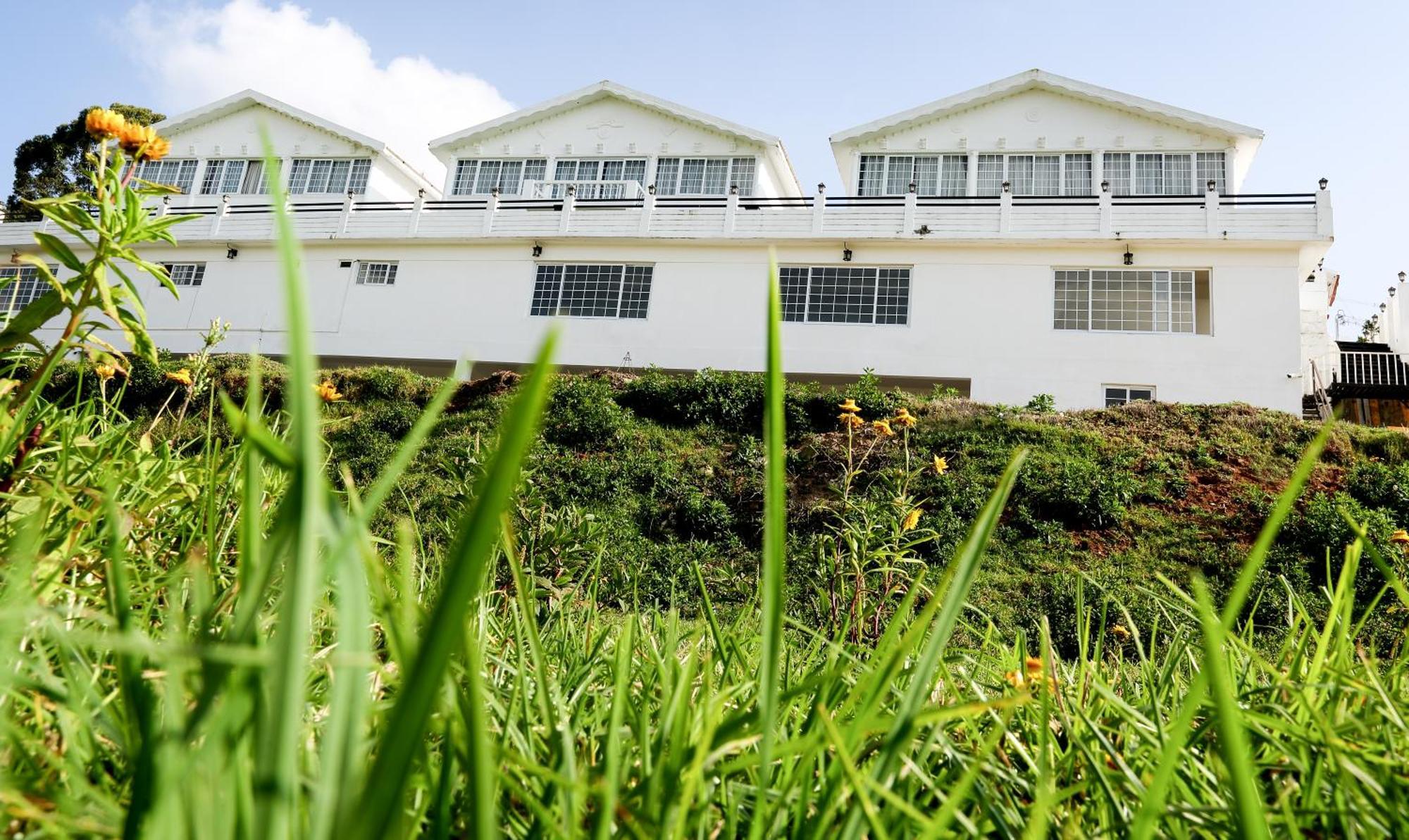 Treebo Skydale Inn & Suites With Mountain View Ooty Exterior foto
